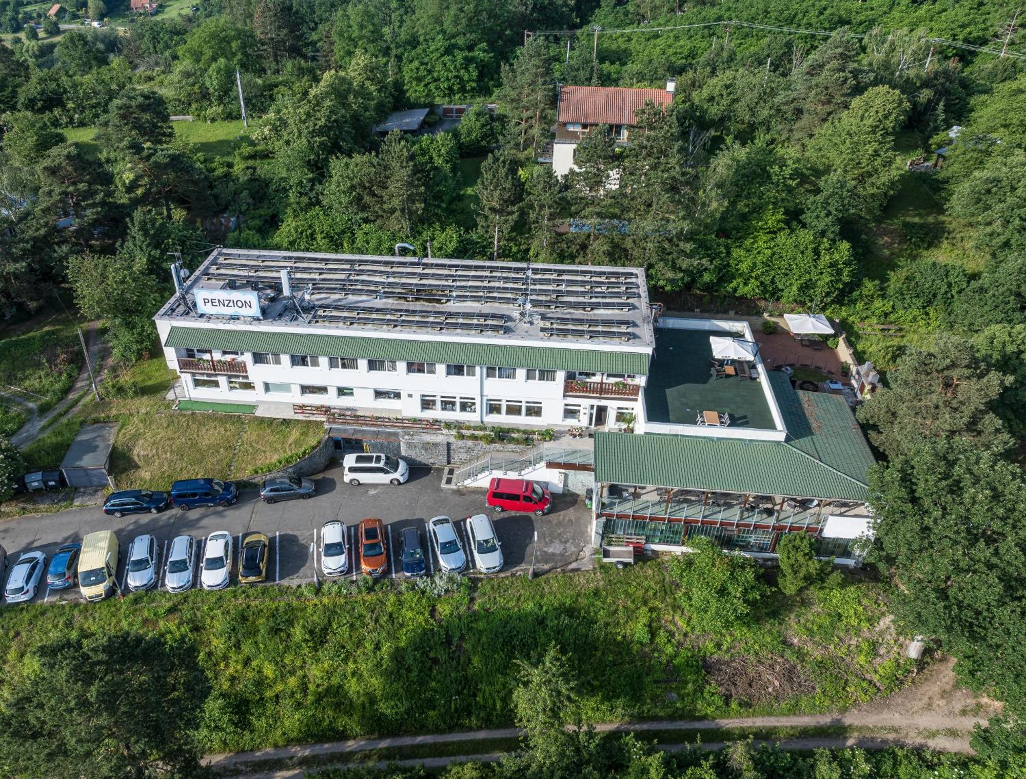 Penzion Kozi Horka U Brnenske Prehrady Брно Экстерьер фото
